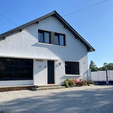 L Hirondelle Du Printemps 2 Bed and Breakfast Erondelle