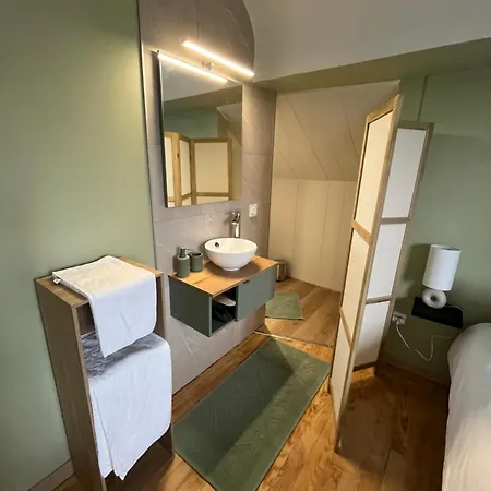 L Hirondelle Du Printemps 2 Bed & Breakfast Erondelle
