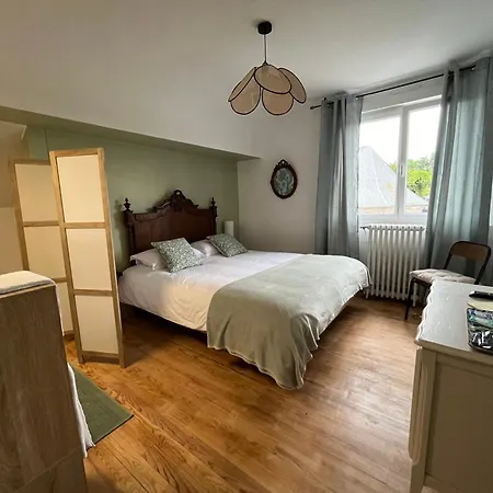 L Hirondelle Du Printemps 2 3*