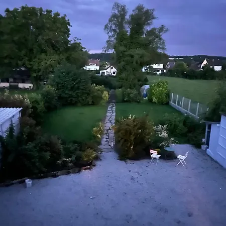 לינה וארוחת בוקר L Hirondelle Du Printemps 2 3*