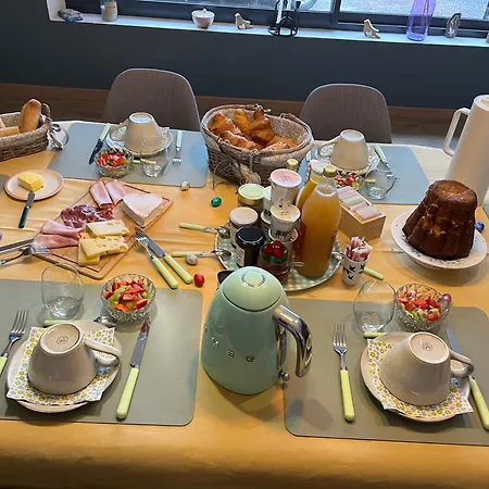 Alojamento de Acomodação e Pequeno-almoço L Hirondelle Du Printemps 2 *