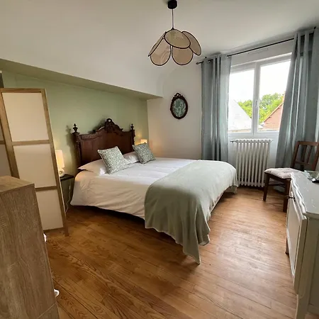L Hirondelle Du Printemps 2 Bed & Breakfast Erondelle